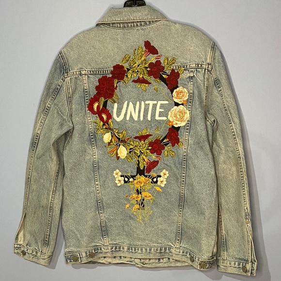 GRLFRND x REVOLVE Daria Oversized Denim Trucker Jacket - Picture 3 of 7